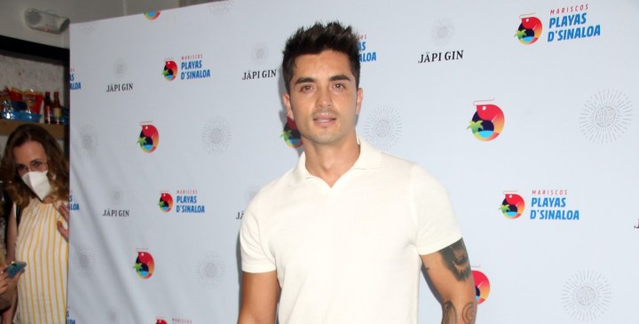 Christian Estrada fue criticado por los conductores de 'En Casa con Telemundo'.