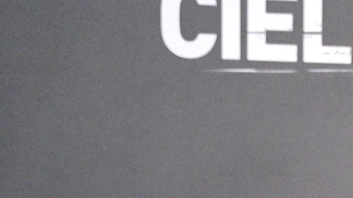 Thalí García presentó su nuevo libro 'Confesiones de una vieja adolescente'.