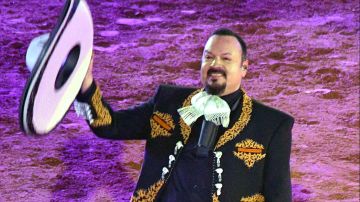 Pepe Aguilar fue cuestionado sobre la polémica que envuelve a su hija Ángela Aguilar.