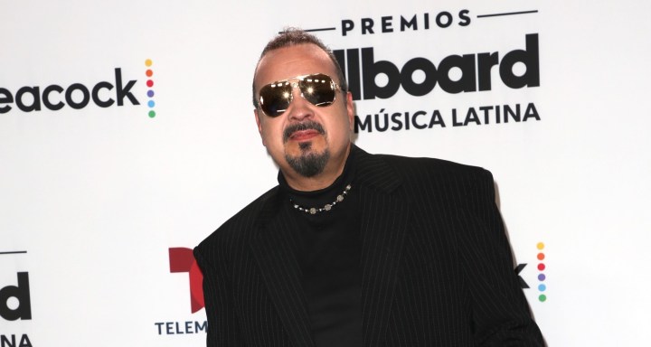 Revelan que Pepe Aguilar no está contento con la relación de su hija