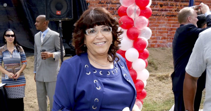 Doña Rosa recibe críticas por su comentario a su nieta Chiquis Rivera