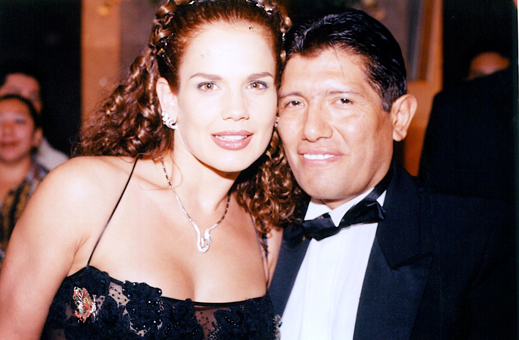 Niurka Marcos y el productor Juan Osorio/México, 2001.