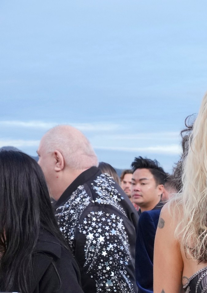 Miley Cyrus en la colección Versace Otoño/Invierno 2023 el jueves 9 de marzo de 2023.