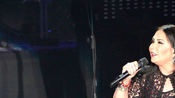 Ana Gabriel en su gira "Por Ti, Para Siempre" con un concierto en el Auditorio Nacional en el que estuvo acompañada de una orquesta y recordó a su madre, fallecida hace poco más de un mes/México, 20 de mayo 2016.