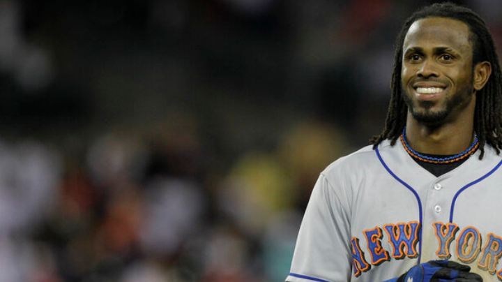 José Reyes, ex de los Mets de Nueva York, sonríe contra los Tigres de Detroit en la séptima entrada de un juego de béisbol en Detroit, el miércoles 29 de junio de 2011.