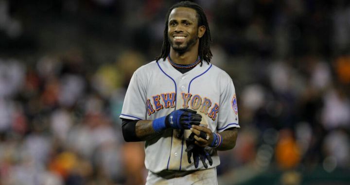 José Reyes, ex de los Mets de Nueva York, sonríe contra los Tigres de Detroit en la séptima entrada de un juego de béisbol en Detroit, el miércoles 29 de junio de 2011.