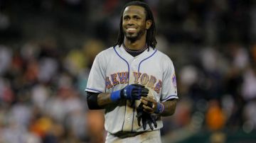 José Reyes, ex de los Mets de Nueva York, sonríe contra los Tigres de Detroit en la séptima entrada de un juego de béisbol en Detroit, el miércoles 29 de junio de 2011.