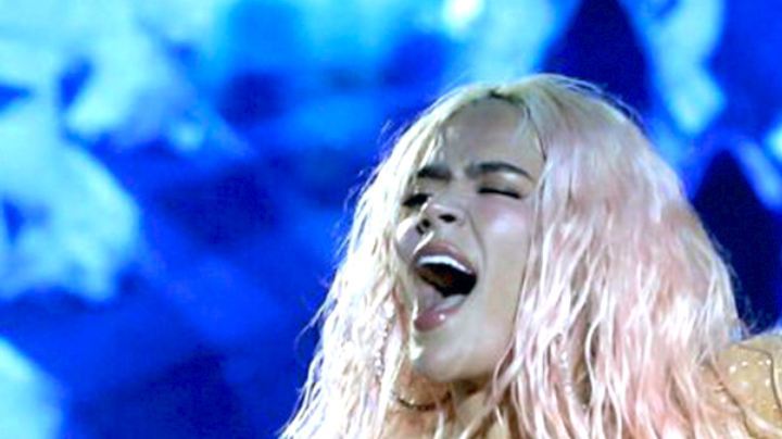 Karol G logró un lleno total en su primer concierto en el Estadio Azteca. La cantante visita la capital mexicana como parte de su gira "Mañana Será Bonito"/México, 8 de febrero 2024.