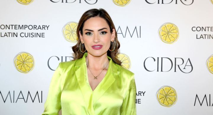 Michelle Galván ("Primer Impacto) en la inauguración del restaurante Cidra, de su esposo el chef Fernando Guajardo con comida latina contemporánea/Miami, 17 de abril 2024.