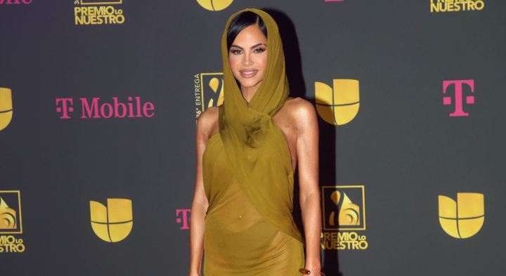 Natti Natasha en la alfombra de la 36 edición de "Premio Lo Nuestro" (Univision) a la música latina/Miami, 22 de febrero 2024.