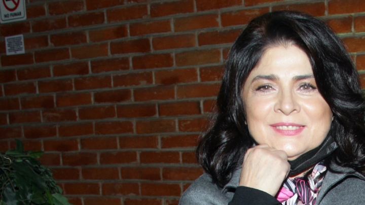 Victoria Ruffo en la alfombra roja del estreno de la obra "Si Te Mueres Te Mato", puesta en escena que se presenta en el Teatro Fernando Soler/México, 12 de octubre 2022.