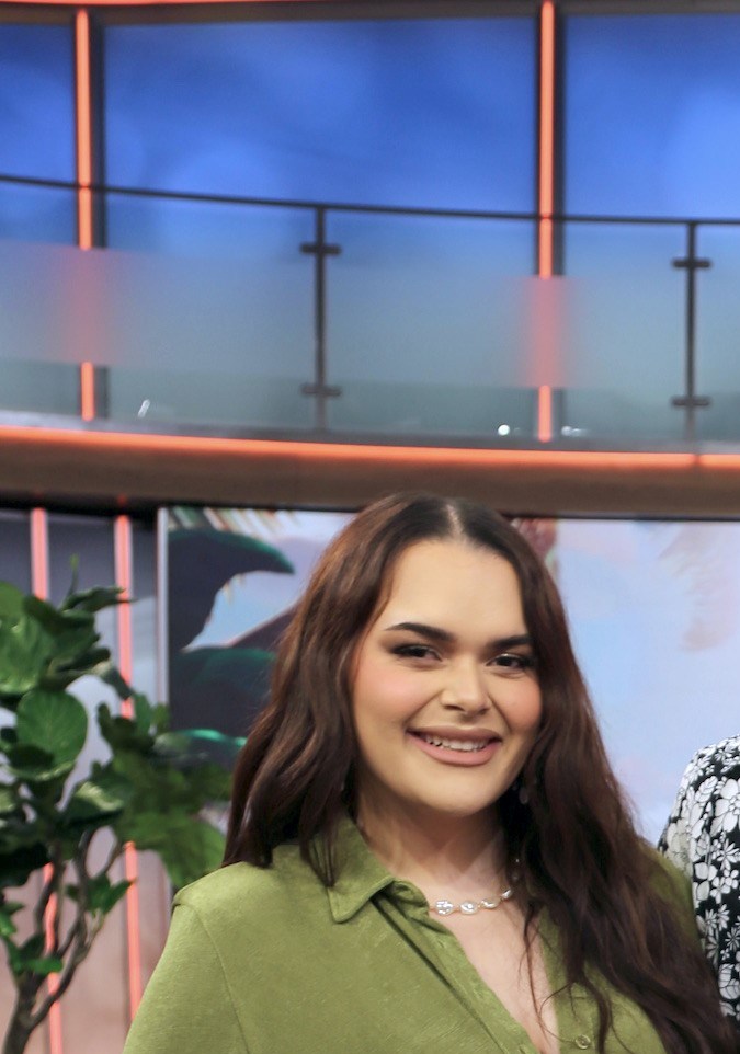 Jenicka López, Johnny López y Jacqie Campos presentan el álbum póstumo de su mamá Jenni Rivera, 'Misión Cumplida'.