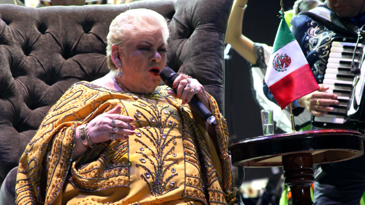 Paquita la del Barrio se pronuncia al escándalo de Christian Nodal y Ángela Aguilar.