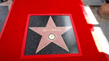 La estrella póstuma de Jenni Rivera en el Paseo de la Fama de Hollywood fue develada el 27 de junio.