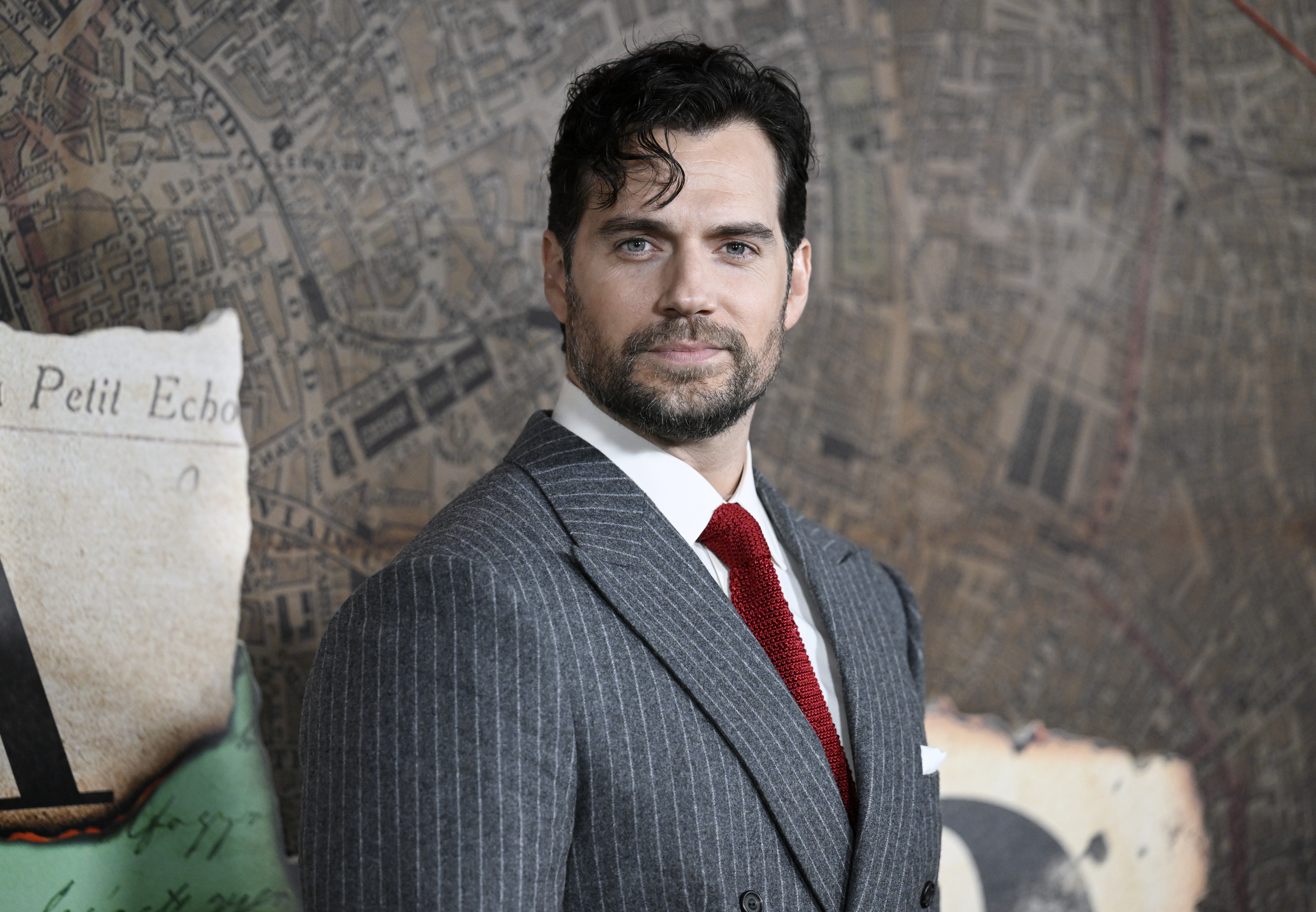 Henry Cavill es considerado como uno de los actores de Hollywood más guapos.