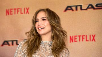 Jennifer Lopez luce radiante en medio de rumores de separación.