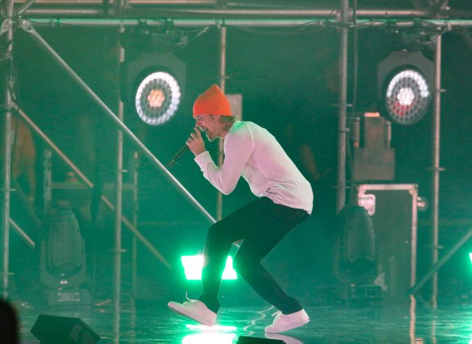 Justin Bieber durante la ‘Noche Triller Fight Club’ en el estadio Mercedes Benz el sábado 17 de abril de 2021 en Atlanta, Georgia.