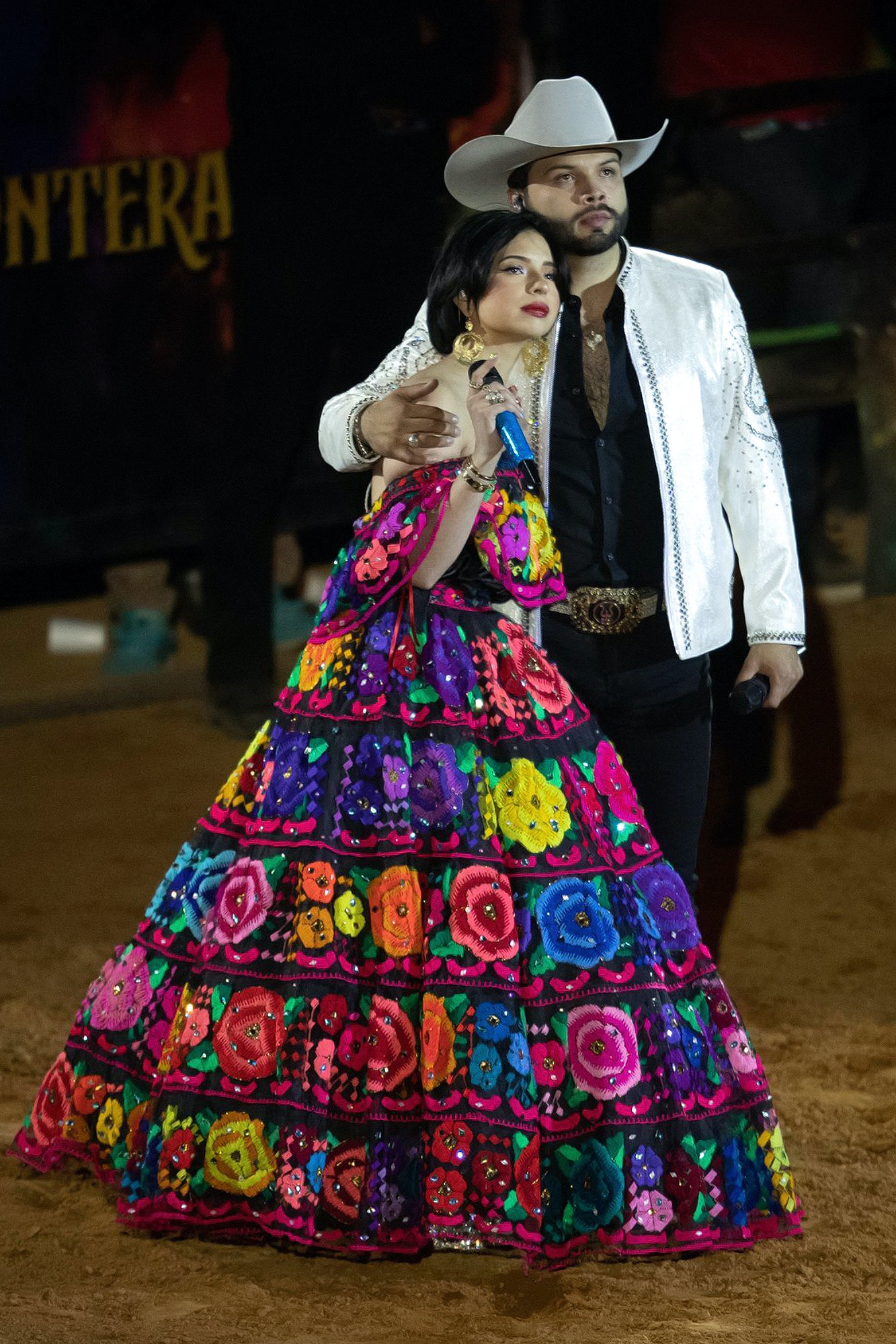 Ángela y Leonardo Aguilar en el espectáculo de ‘Jaripeo Sin Fronteras’ en la Plaza de Toros México. Marzo, 2023.