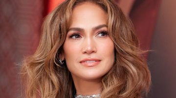 Jennifer Lopez luce un rostro preocupante para sus fans.