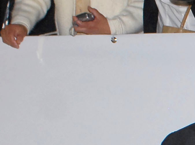 Pepe Aguilar junto a sus tres hijos y esposa.