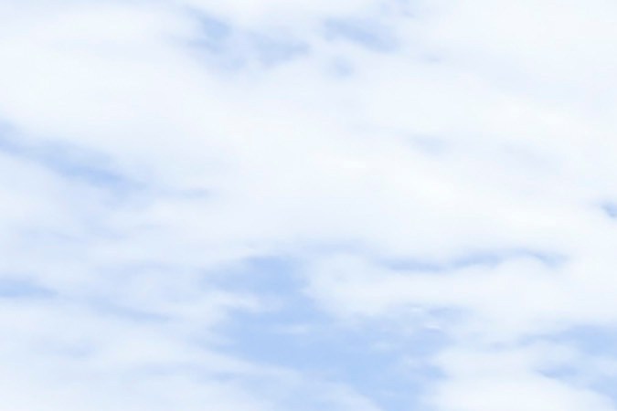 El actor español Rodolfo Sancho, padre de Daniel Sancho, sale del tribunal tras escuchar la condena a su hijo.