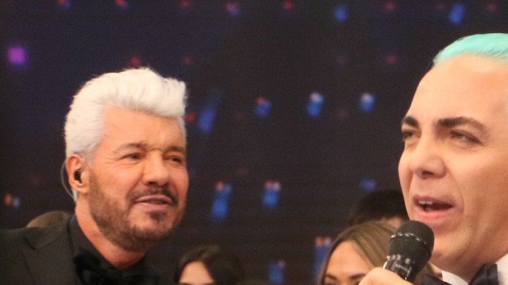 Cristian Castro y su novia Mariela Sánchez desean casarse.