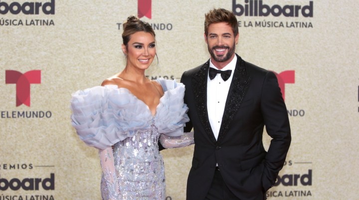 Elizabeth Gutiérrez y William Levy estarían juntos de vacaciones familiar en Grecia.