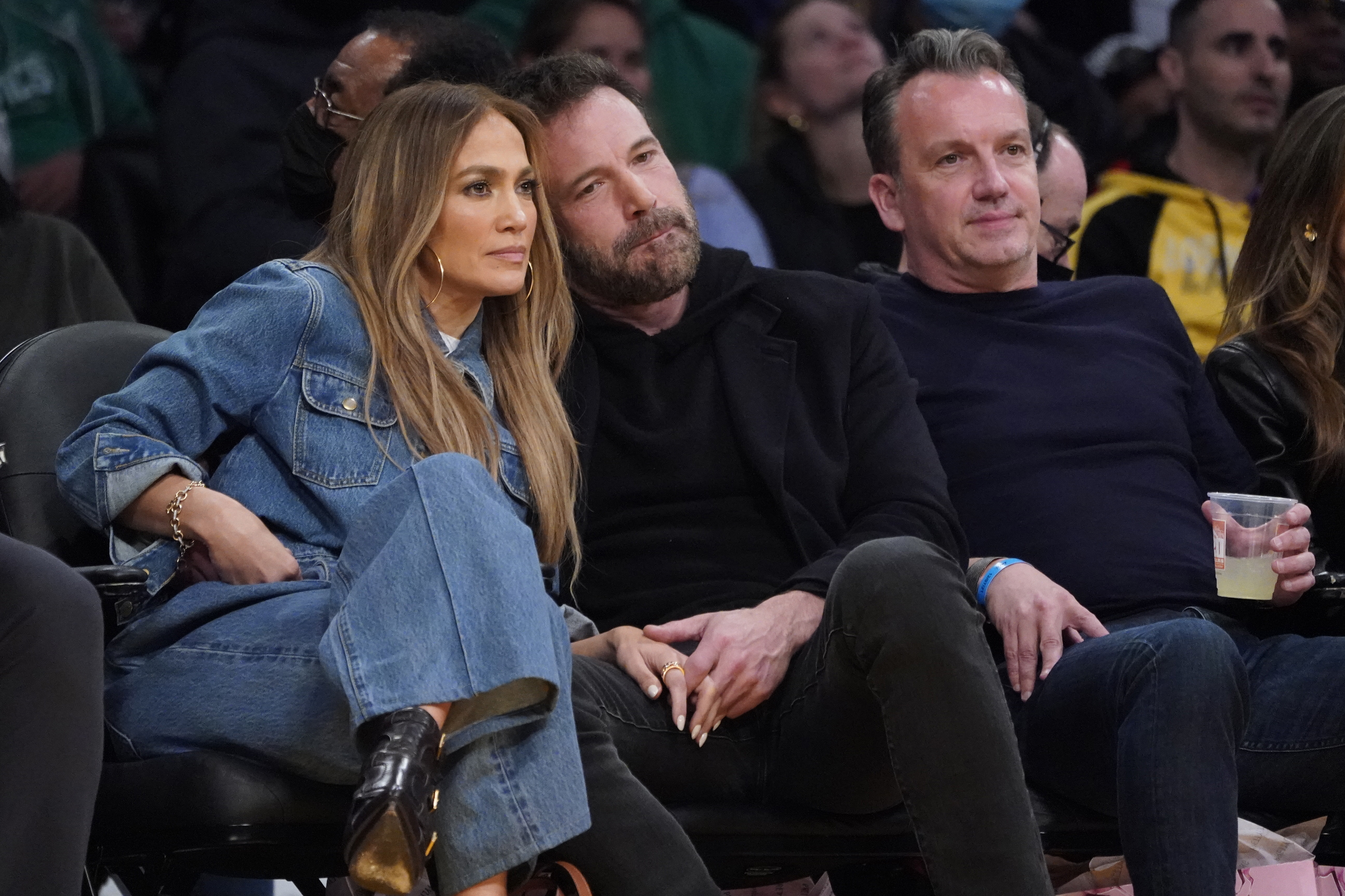 Ben Affleck celebró su cumpleaños mientras JLo estaba en un concierto.