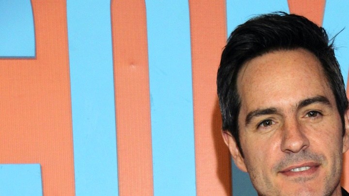 Mauricio Ochmann posa con su nueva novia en redes.