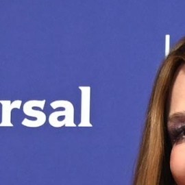 Myrka Dellanos y Verónica Bastos discuten en 'La mesa caliente'.