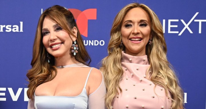 Myrka Dellanos y Verónica Bastos discuten en 'La mesa caliente'.