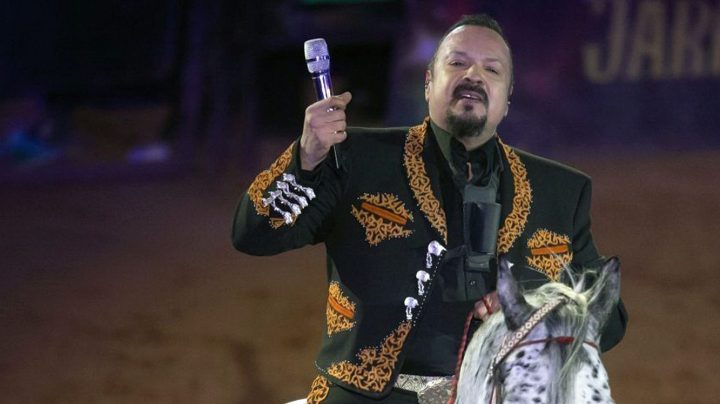 Pepe Aguilar celebró su cumpleaños.