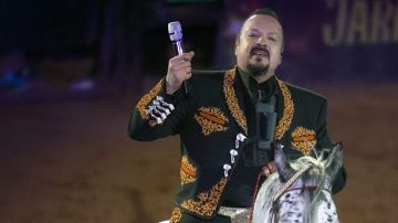 Pepe Aguilar celebró su cumpleaños.