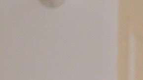 Adamari López aseguró que no quiere una relación con un hombre menor que ella.