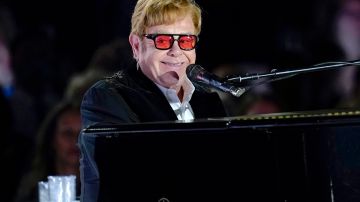 Elton John estaría sufriendo de un problema en la vista.