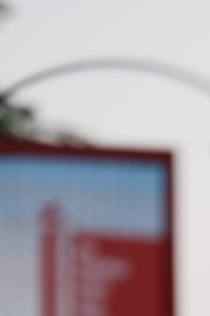 Angelina Jolie posa para los fotógrafos a su llegada al estreno de la película ‘María’ durante la 81.ª edición del Festival de Cine de Venecia, Italia.