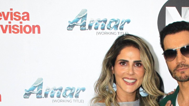 David Zepeda y Eva Cedeño protagonizan 'A.mar'.