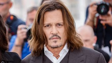 Johnny Depp sorprende al regresar como el Capitán Jack Sparrow.