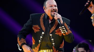 Pepe Aguilar habló sobre la boda de su hija.