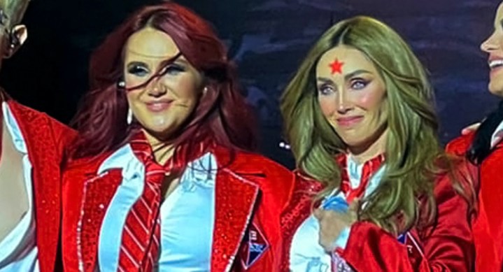 Anahí y Dulce María recordaron sus personajes de Rebelde.