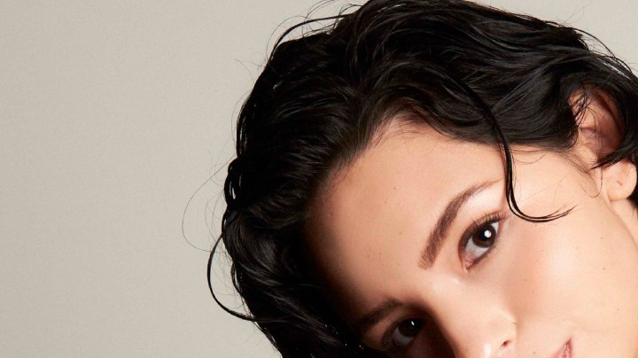 Ángela Aguilar se sinceró con Yuri sobre su matrimonio.