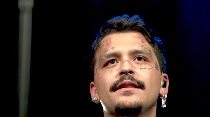 Mamá de Christian Nodal defiende al cantante de Pepe Aguilar.