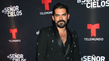 Iván Arana y Fabiola Guajardo protagonizan 'La jefa' en Telemundo.