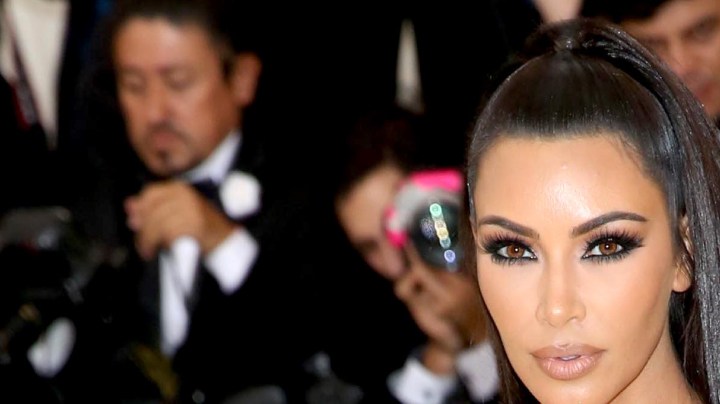Kim Kardashian publica ensayo sobre el caso de los hermanos Menéndez.