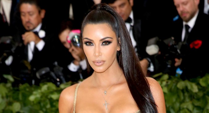 Kim Kardashian publica ensayo sobre el caso de los hermanos Menéndez.
