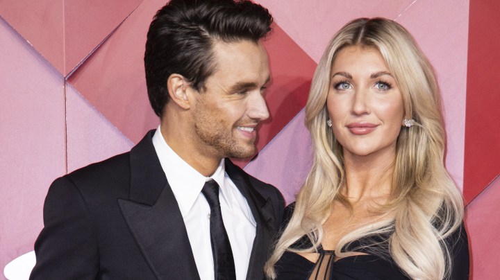 Novia de Liam Payne, aún no supera la muerte del cantante.