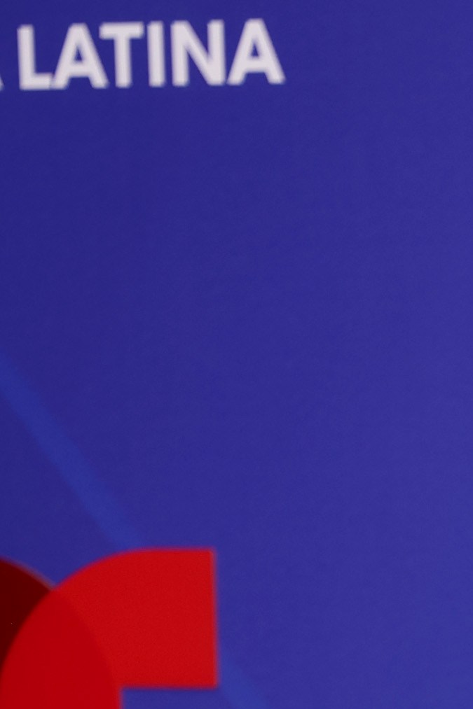 Prince Royce en la alfombra azul de los Premios Billboard de la Música Latina 2024.