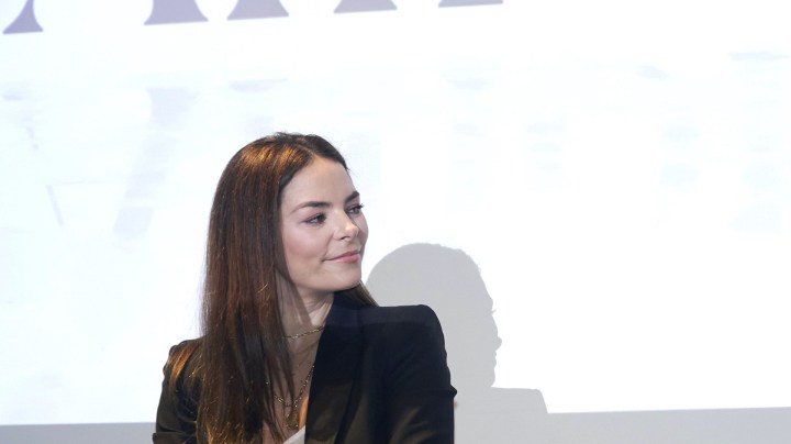 Alejandra Robles Gil y Chris Pazcal protagonizan 'Regalo de amor'.
