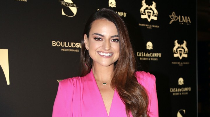 Alix Aspe estrena un nuevo proyecto profesional.