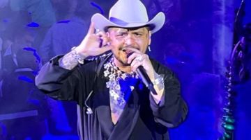 Christian Nodal estuvo hospitalizado por varios días.